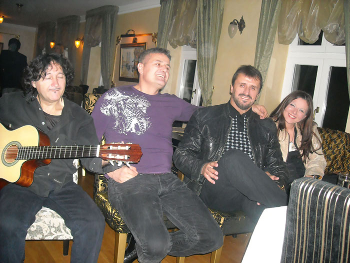 Vesela družina